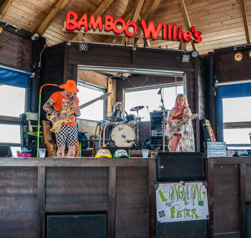 Bamboo Willie's Beachside Bar